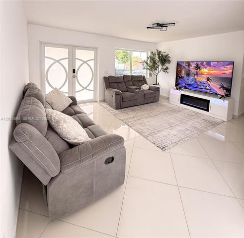20130 SW 106th Ave, Cutler Bay, FL 33189