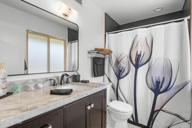 3001 W YUCCA Street, Phoenix, AZ 85029