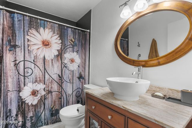 3001 W YUCCA Street, Phoenix, AZ 85029