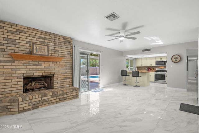 3001 W YUCCA Street, Phoenix, AZ 85029