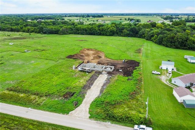 3717 Utah Road, Wellsville, KS 66092