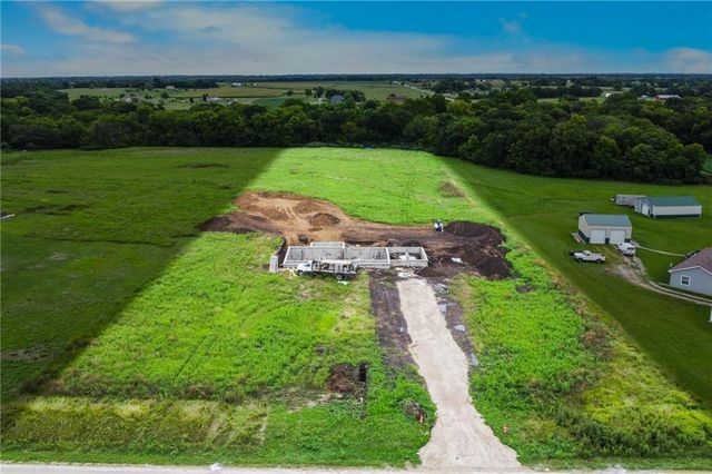 3717 Utah Road, Wellsville, KS 66092