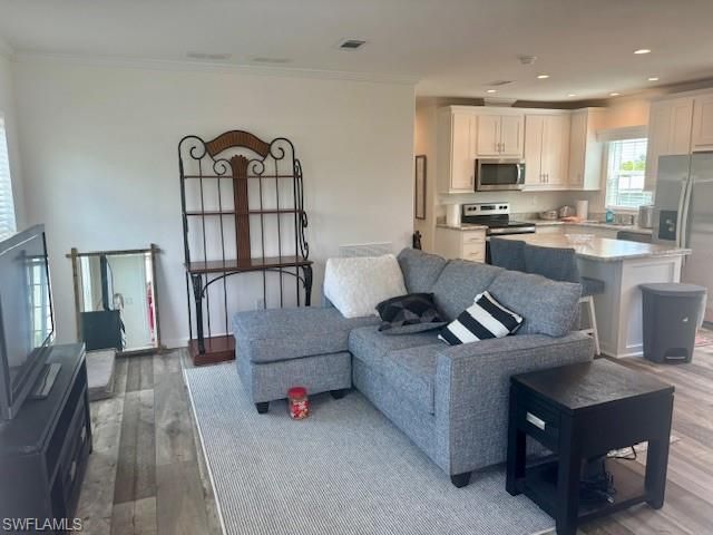 302 Shoreland DR, Fort Myers, FL 33905