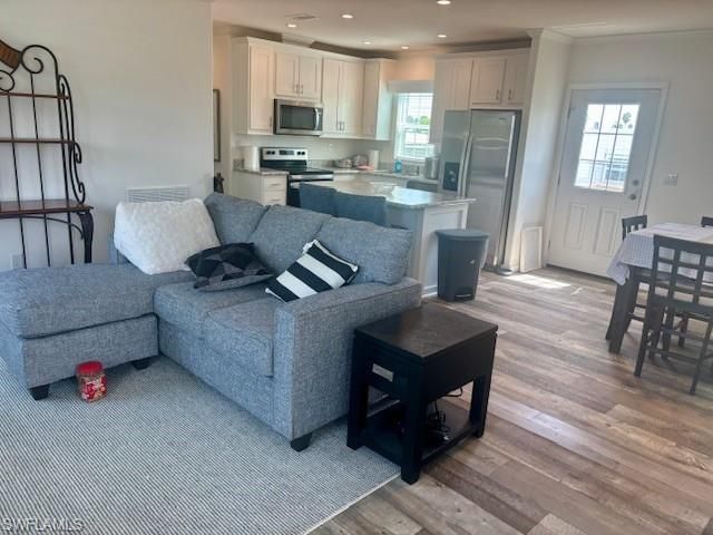 302 Shoreland DR, Fort Myers, FL 33905