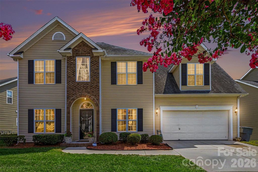 1826 Conifer Circle, Charlotte, NC 28213