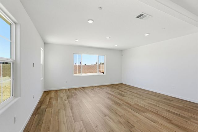 1424 Whitewater Way, Lincoln, CA 95648