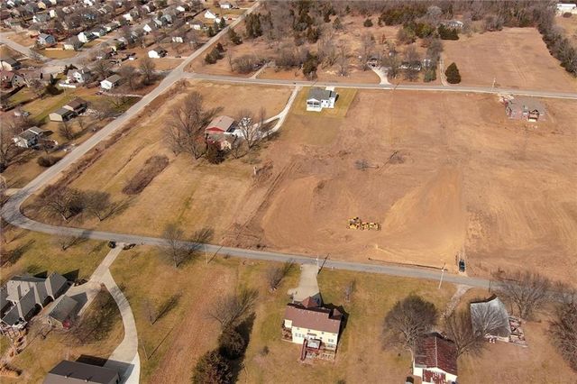 2104 Limit Street, Leavenworth, KS 66048