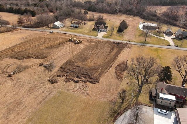 2104 Limit Street, Leavenworth, KS 66048