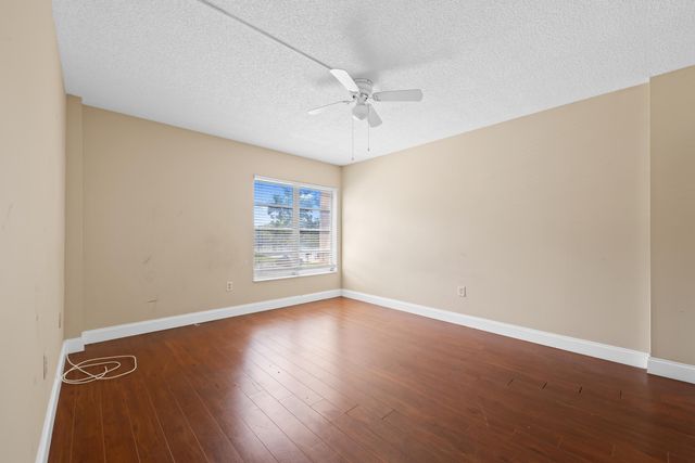 4156 Inverrary Drive 210, Lauderhill, FL 33319