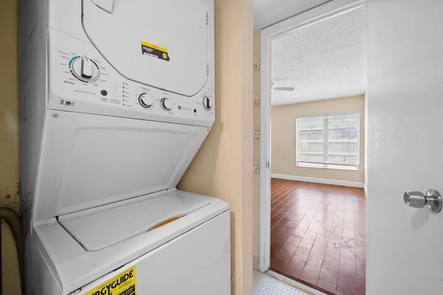 4156 Inverrary Drive 210, Lauderhill, FL 33319