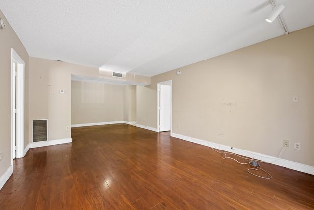 4156 Inverrary Drive 210, Lauderhill, FL 33319
