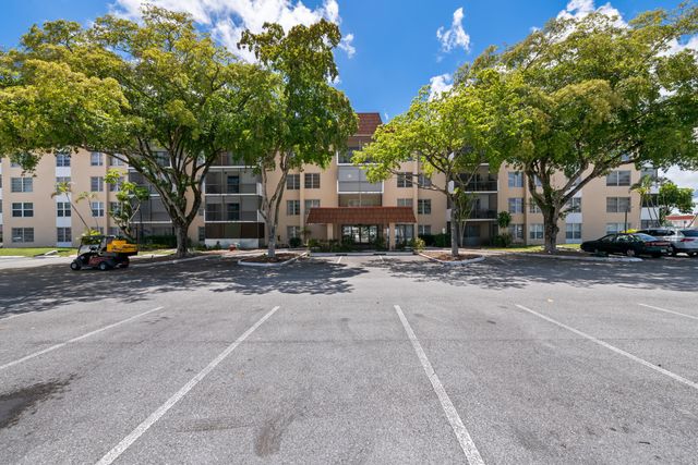 4156 Inverrary Drive 210, Lauderhill, FL 33319
