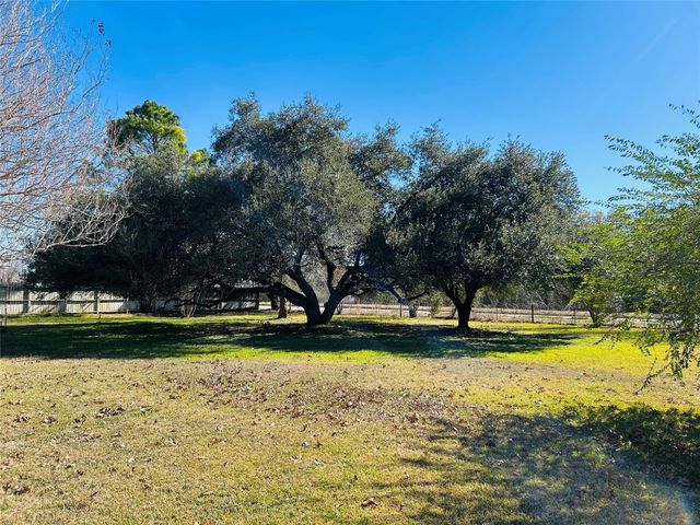 8879 Bailey Road, Pearland, TX 77578