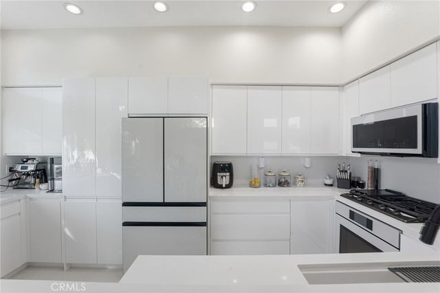 7697 Hazard Center, San Diego, CA 92108