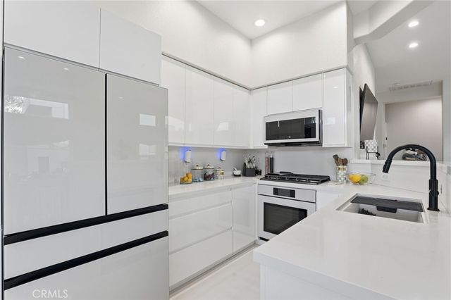 7697 Hazard Center, San Diego, CA 92108