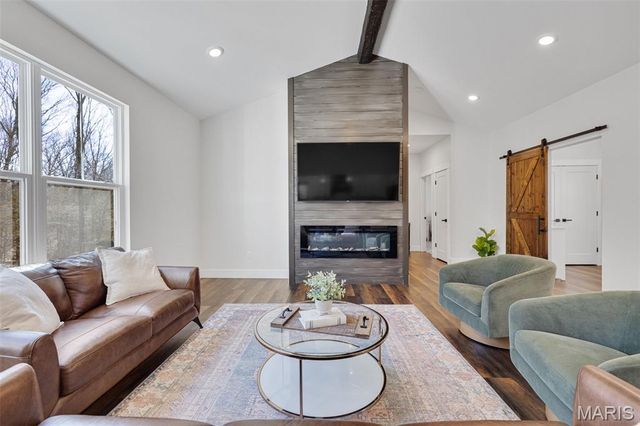 5601 Forest Drive, Hillsboro, MO 63050