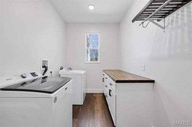 5601 Forest Drive, Hillsboro, MO 63050