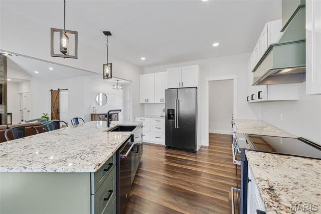 5601 Forest Drive, Hillsboro, MO 63050