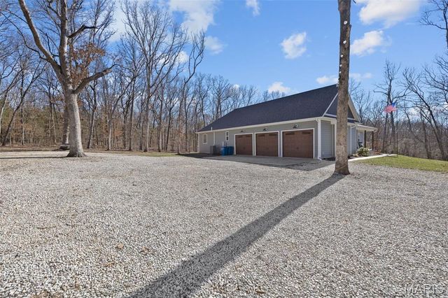 5601 Forest Drive, Hillsboro, MO 63050