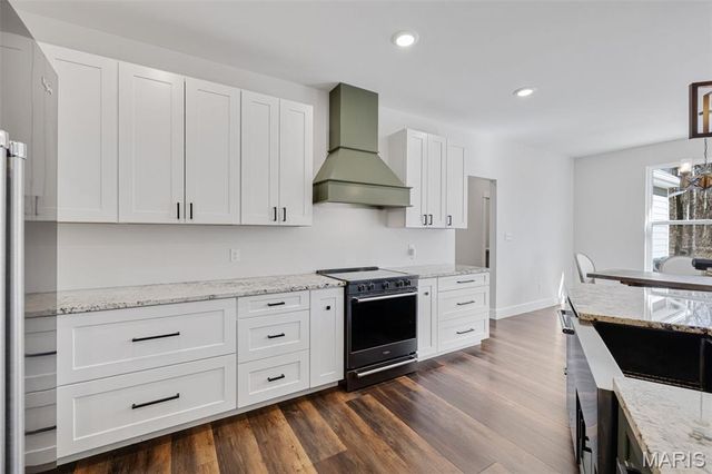 5601 Forest Drive, Hillsboro, MO 63050