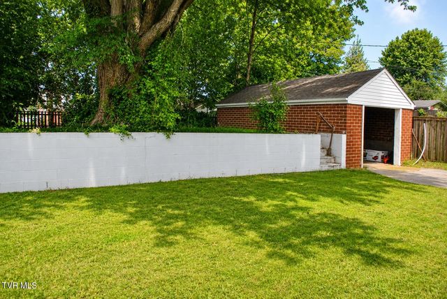 1528 East Sevier Avenue, Kingsport, TN 37664