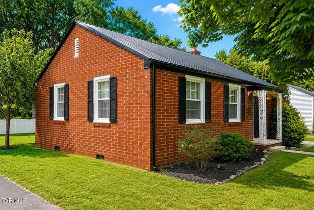 1528 East Sevier Avenue, Kingsport, TN 37664