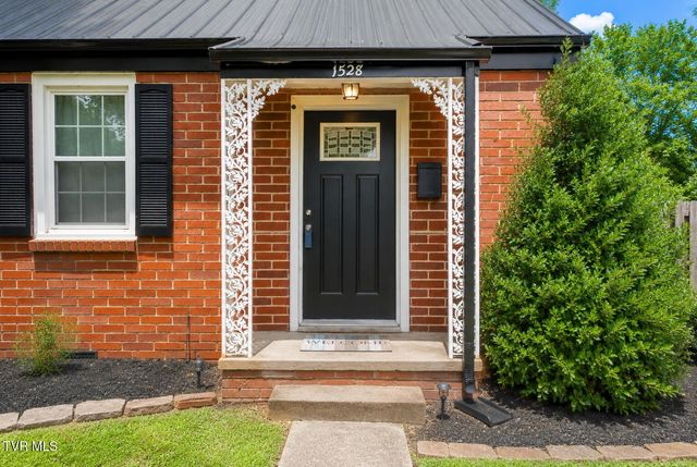 1528 East Sevier Avenue, Kingsport, TN 37664