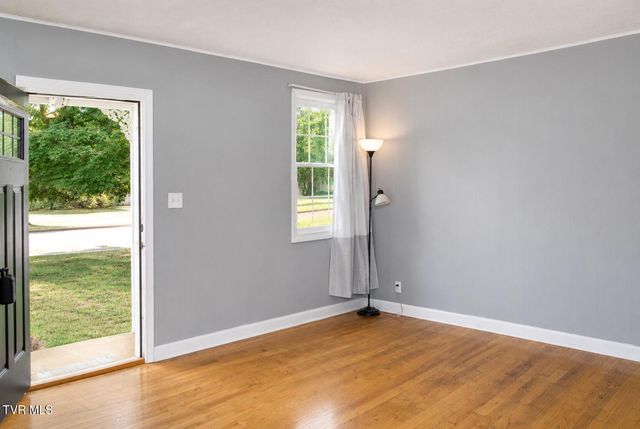 1528 East Sevier Avenue, Kingsport, TN 37664