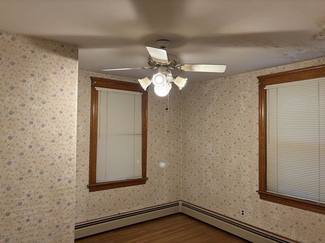 52 Carpenter St, Seekonk, MA 02771