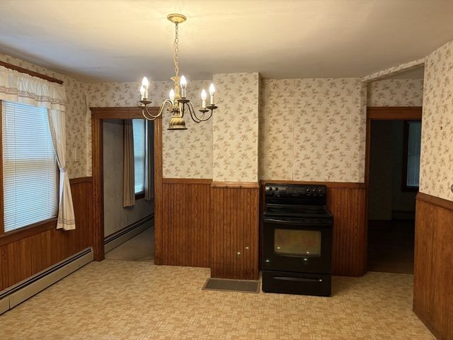 52 Carpenter St, Seekonk, MA 02771