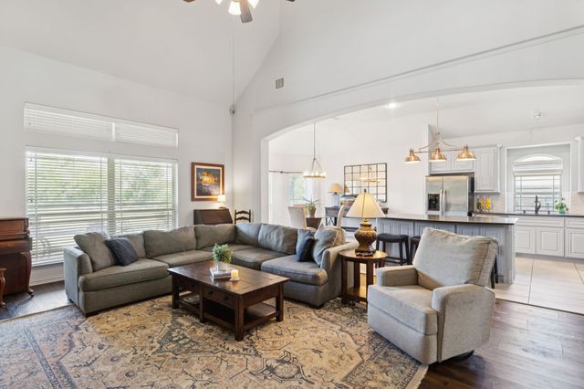 139 Las Colinas Trail, Cross Roads, TX 76227