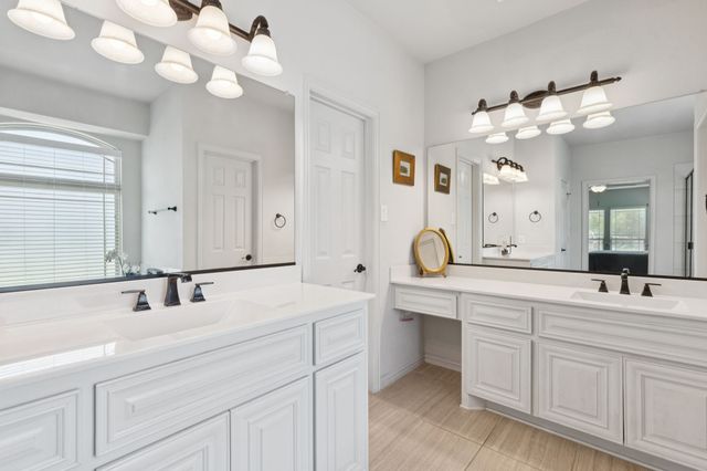 139 Las Colinas Trail, Cross Roads, TX 76227