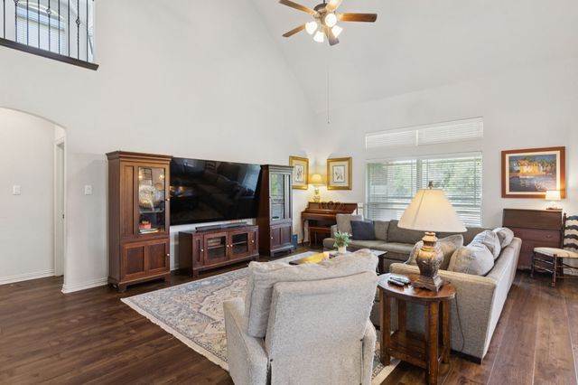 139 Las Colinas Trail, Cross Roads, TX 76227