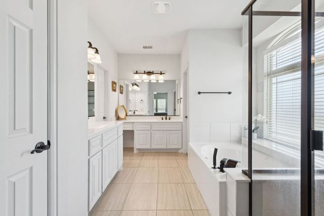 139 Las Colinas Trail, Cross Roads, TX 76227