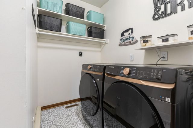 3930 N Waggoner Road, Blacklick, OH 43004