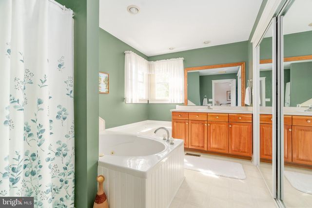 56 SUNNYBROOK DR, Elkton, MD 21921