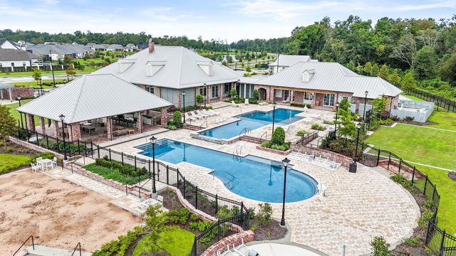 13804 Harveston Mill Dr, Baton Rouge, LA 70810