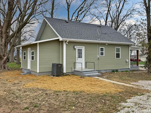 1061 E 600 S, Fort Branch, IN 47648