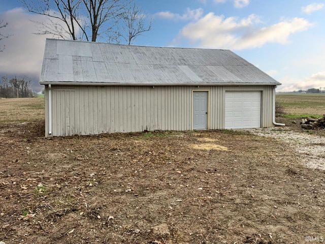 1061 E 600 S, Fort Branch, IN 47648