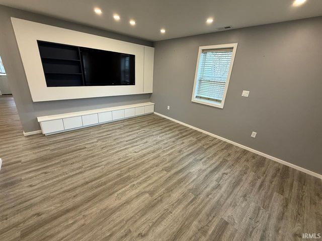 1061 E 600 S, Fort Branch, IN 47648