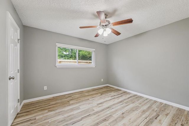 2804 Neches River Drive, Pearland, TX 77584