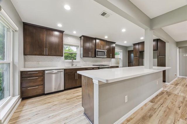 2804 Neches River Drive, Pearland, TX 77584