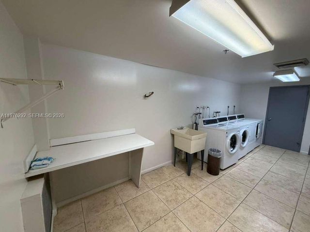 919 Hillcrest Dr 314, Hollywood, FL 33021