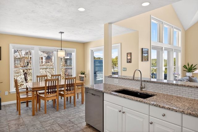 12 Prower Lndg 12, Plymouth, MA 02360