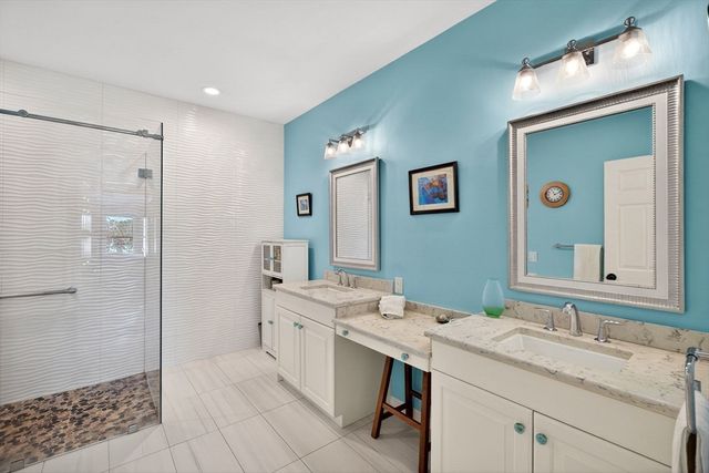 12 Prower Lndg 12, Plymouth, MA 02360