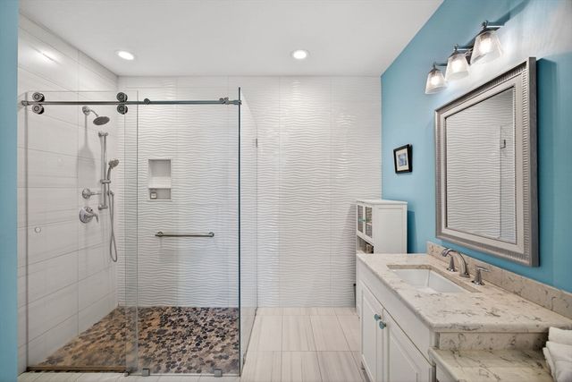 12 Prower Lndg 12, Plymouth, MA 02360