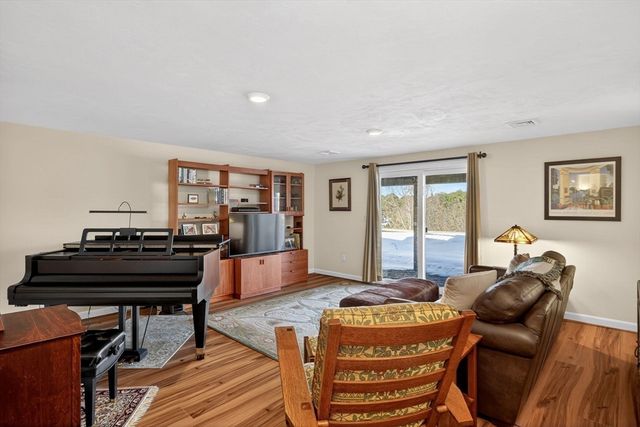 12 Prower Lndg 12, Plymouth, MA 02360