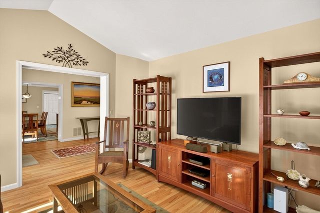 12 Prower Lndg 12, Plymouth, MA 02360