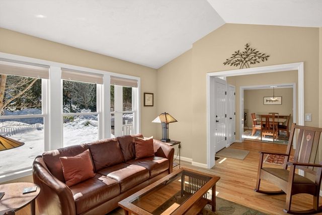 12 Prower Lndg 12, Plymouth, MA 02360