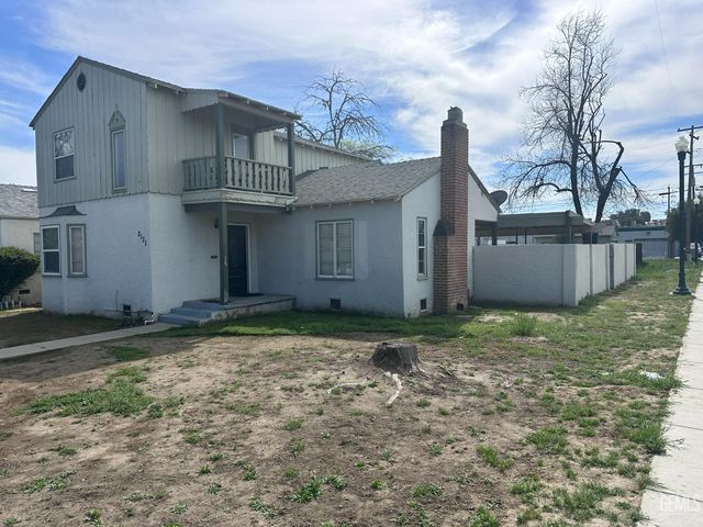 2131 1st Street, Bakersfield, CA 93304